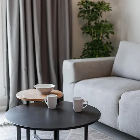 Apartament Liv 9 *